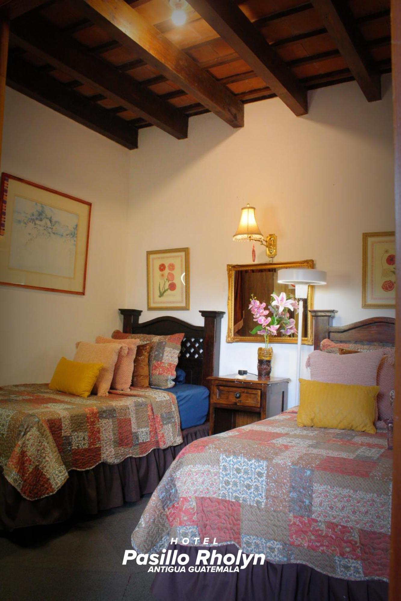 Hotel Rholyn Pura Vida !! 危地马拉安地瓜 外观 照片